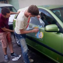  Нанесение рекламы на автомобиль